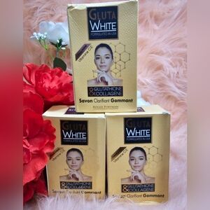 X 3 Gluta white  soap